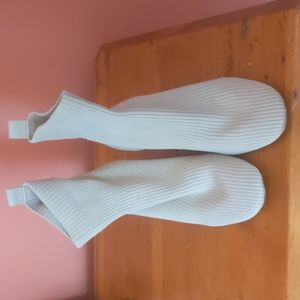 Everlane Glove Boot  Bone size 7